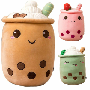 leende teplysch med sugrör i tre olika färger: brunt, rosa och grönt