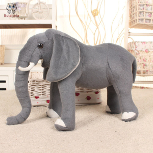 Realistisk elefantplysch för barn